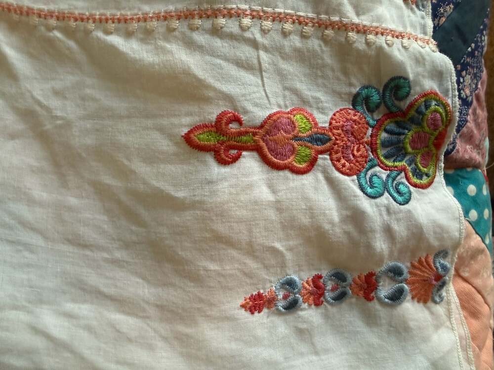 Johnny Was Workshop White Embroidered Ramie Tunic Blouse Size S - Picture 5 of 8